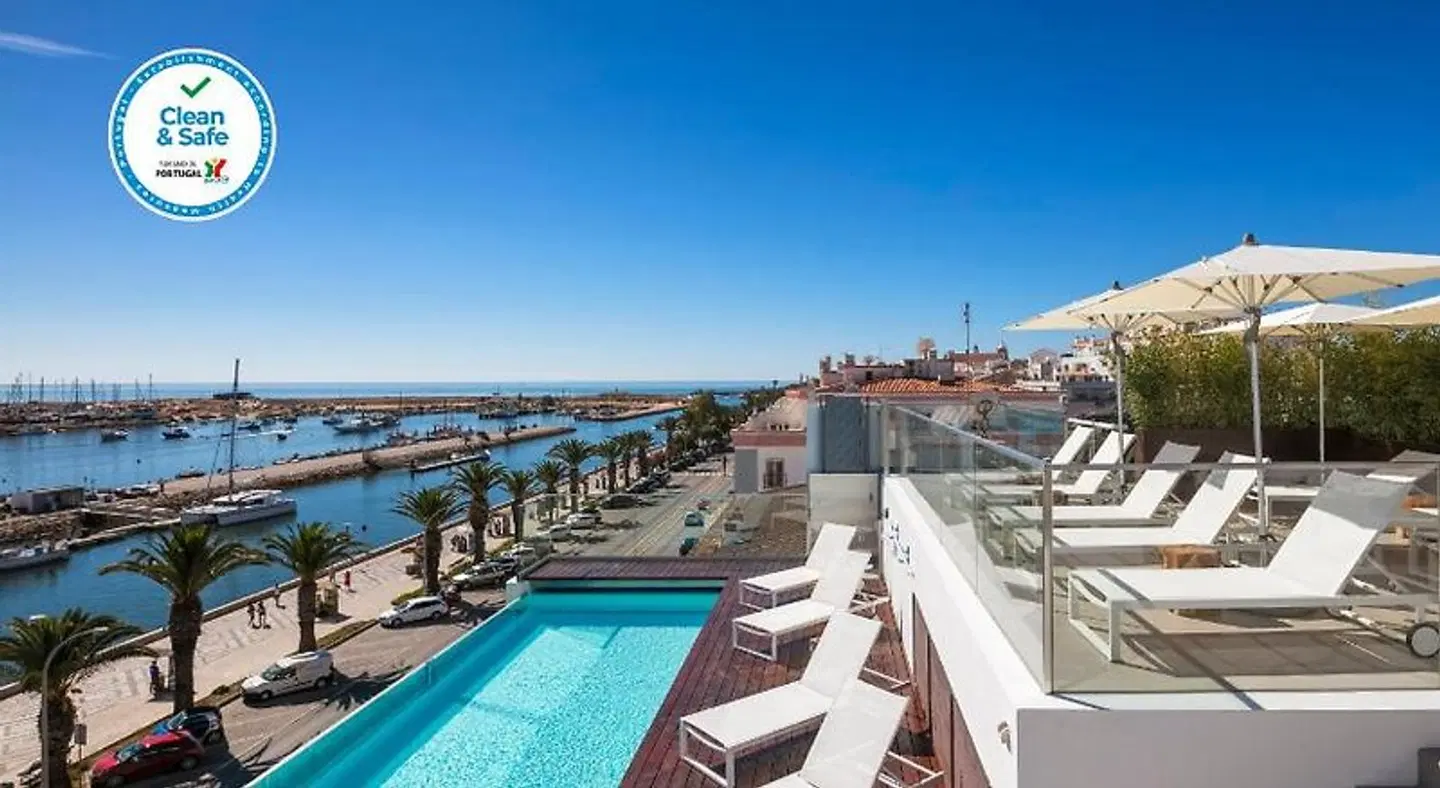 Lagos Avenida Hotel OUTDOOR_POOL