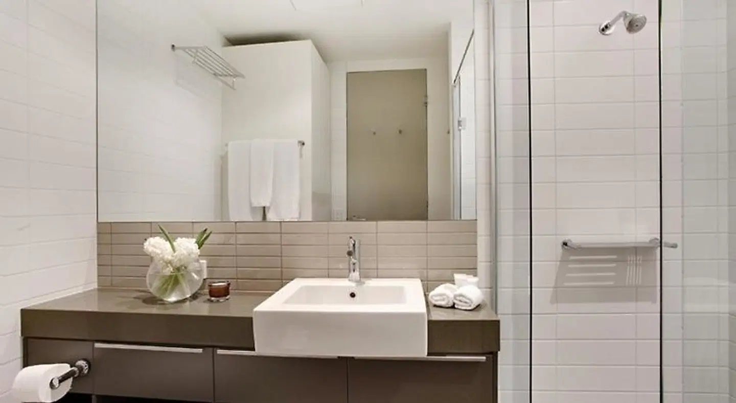 Caroline Serviced Apartments Brighton Badezimmer