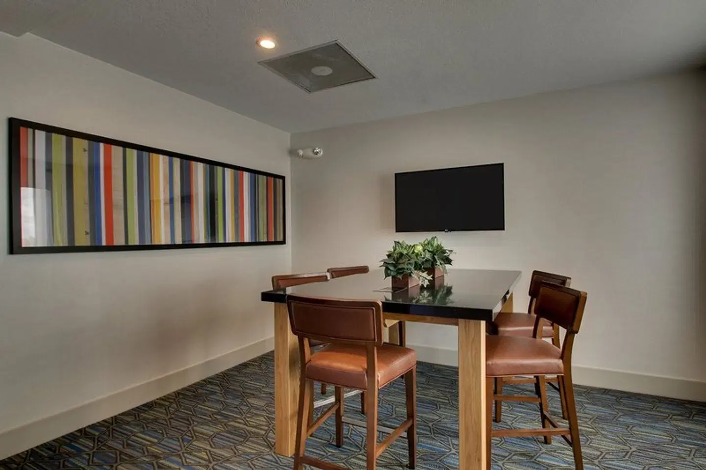 Holiday Inn Express & Suites Morris by IHG ROOM_EXAMPLE
