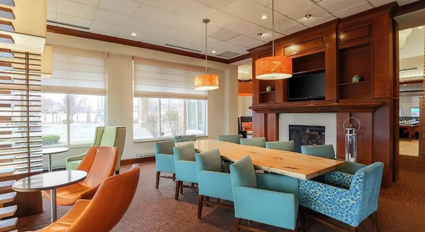 Hilton Garden Inn Chicago/Midway Airport ROOM_EXAMPLE