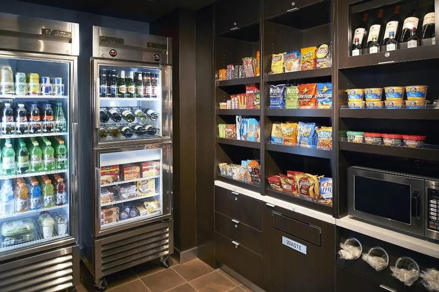 Courtyard by Marriott Detroit Troy Bar