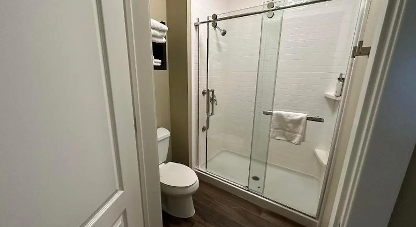 Staybridge Suites Anaheim At The Park by IHG Badezimmer