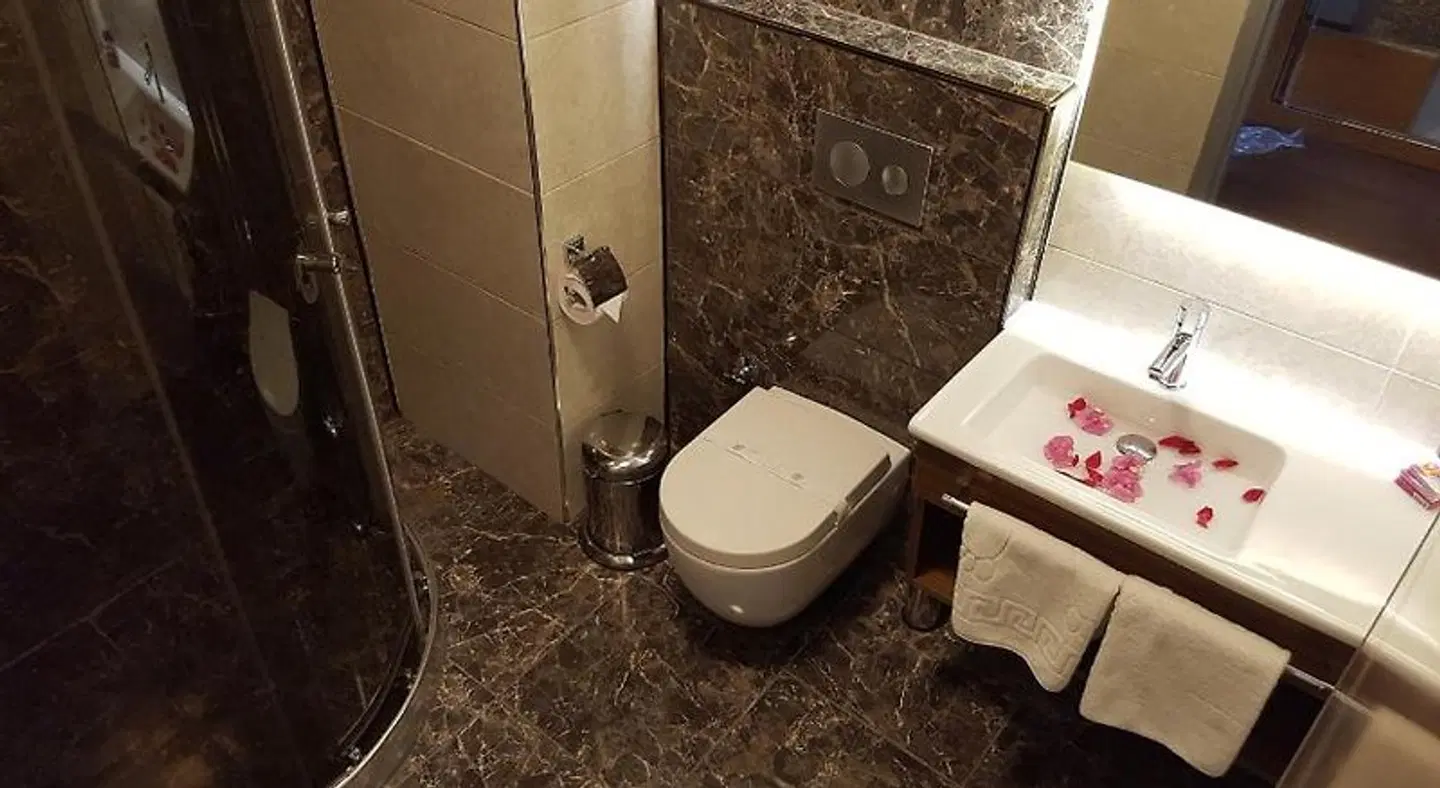 Hakcan Hotel Badezimmer