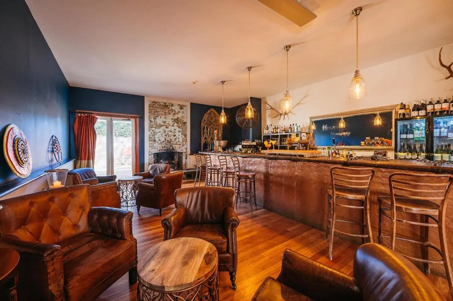 Hotel Etico at Mount Victoria Manor Bar
