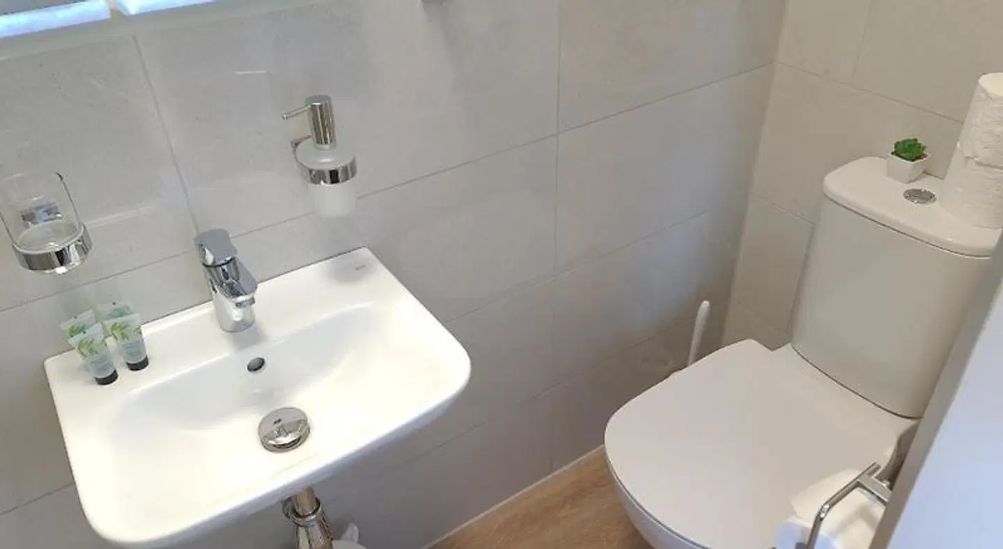 Torland Hotel Badezimmer