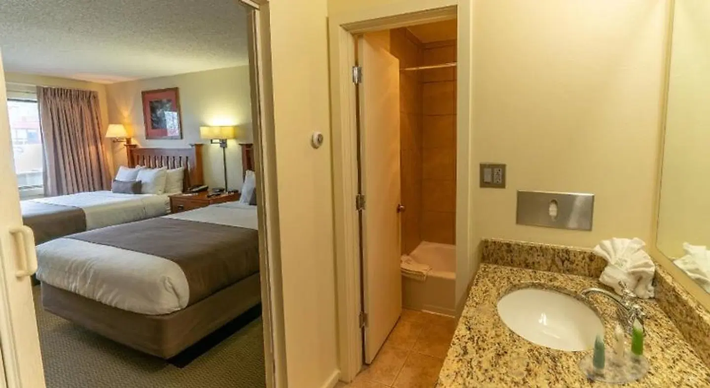 Pokolodi Lodge Badezimmer