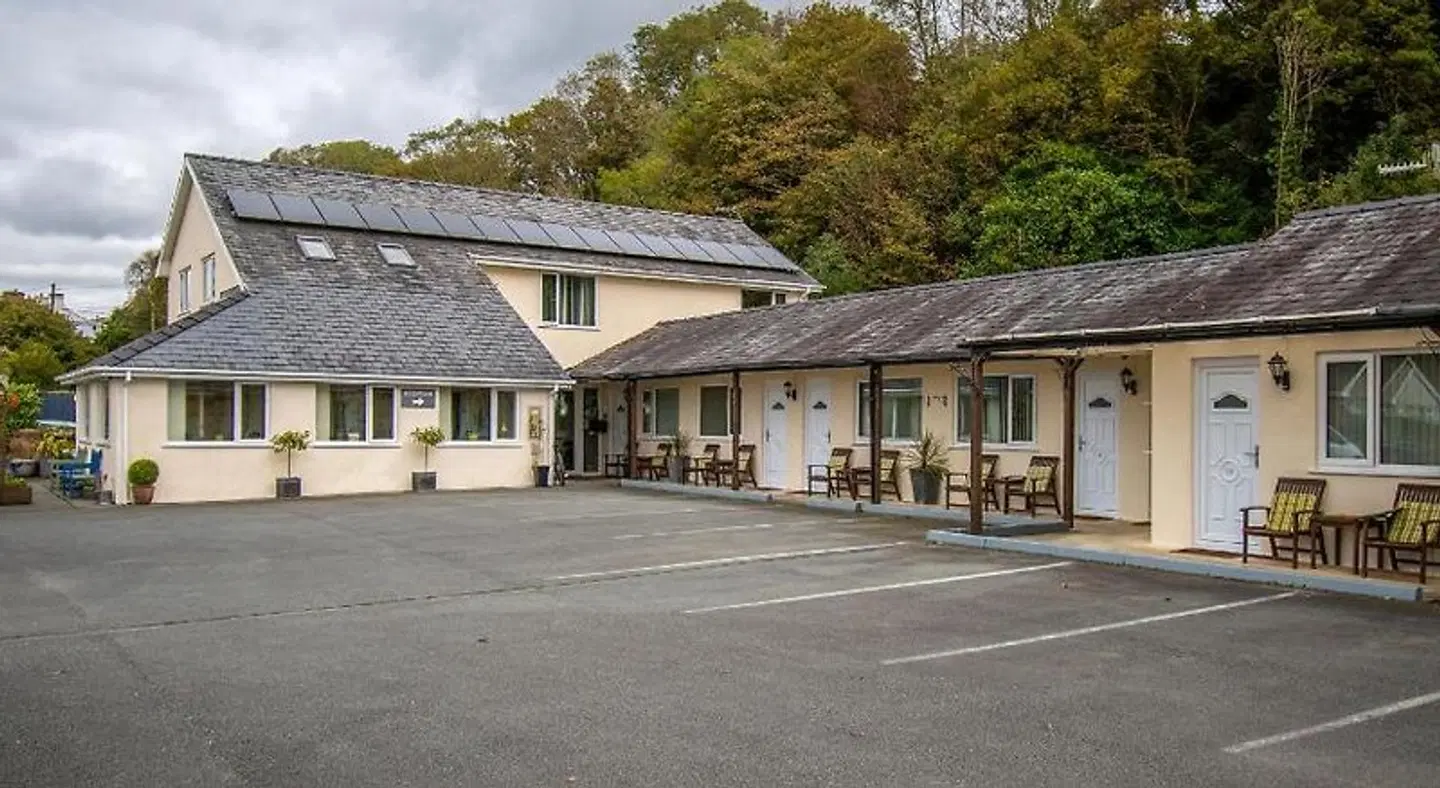 Estuary Lodge EXTERIOR