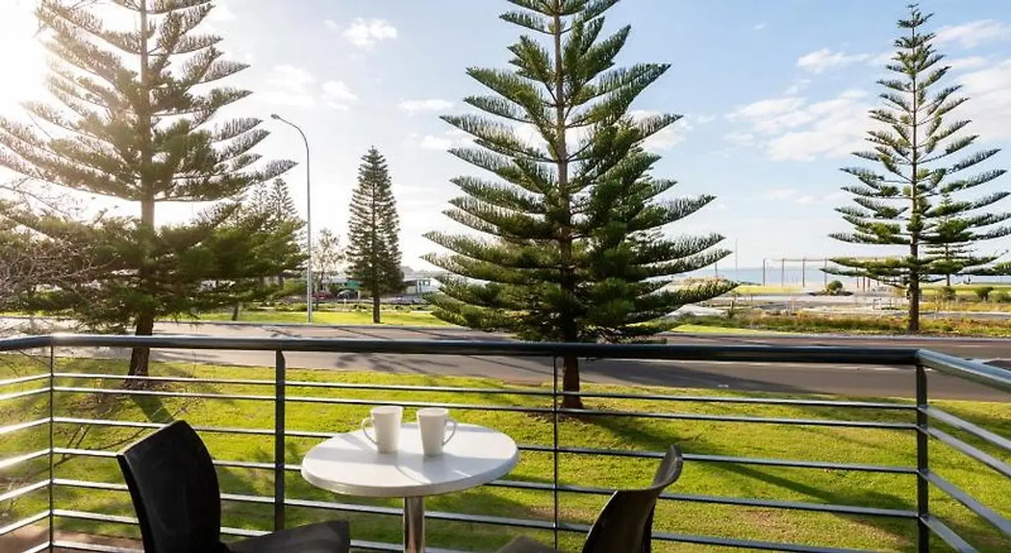 Quest Bunbury Terrasse
