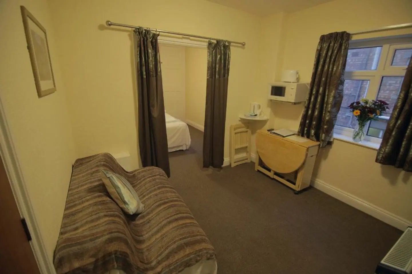 Coasters Hotel And Apartments ROOM_EXAMPLE