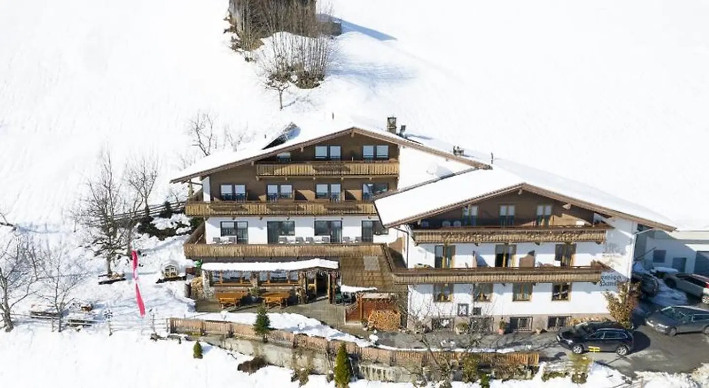 Berghof EXTERIOR