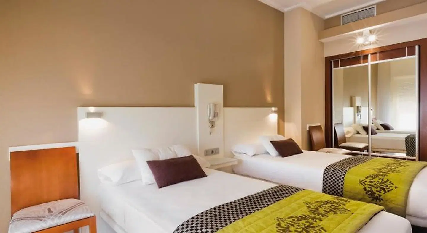 Fuente El Cura ROOM_EXAMPLE