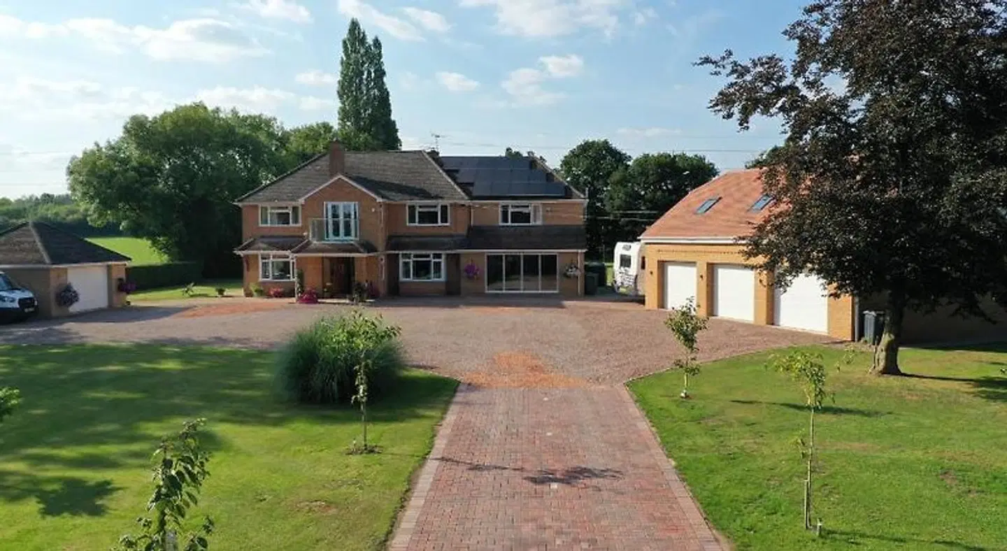 Bricket House EXTERIOR