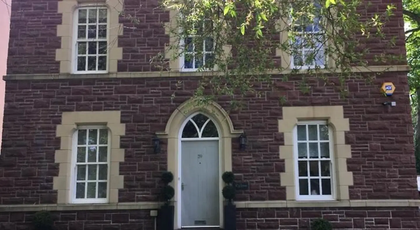 Ty Llew Lodge EXTERIOR