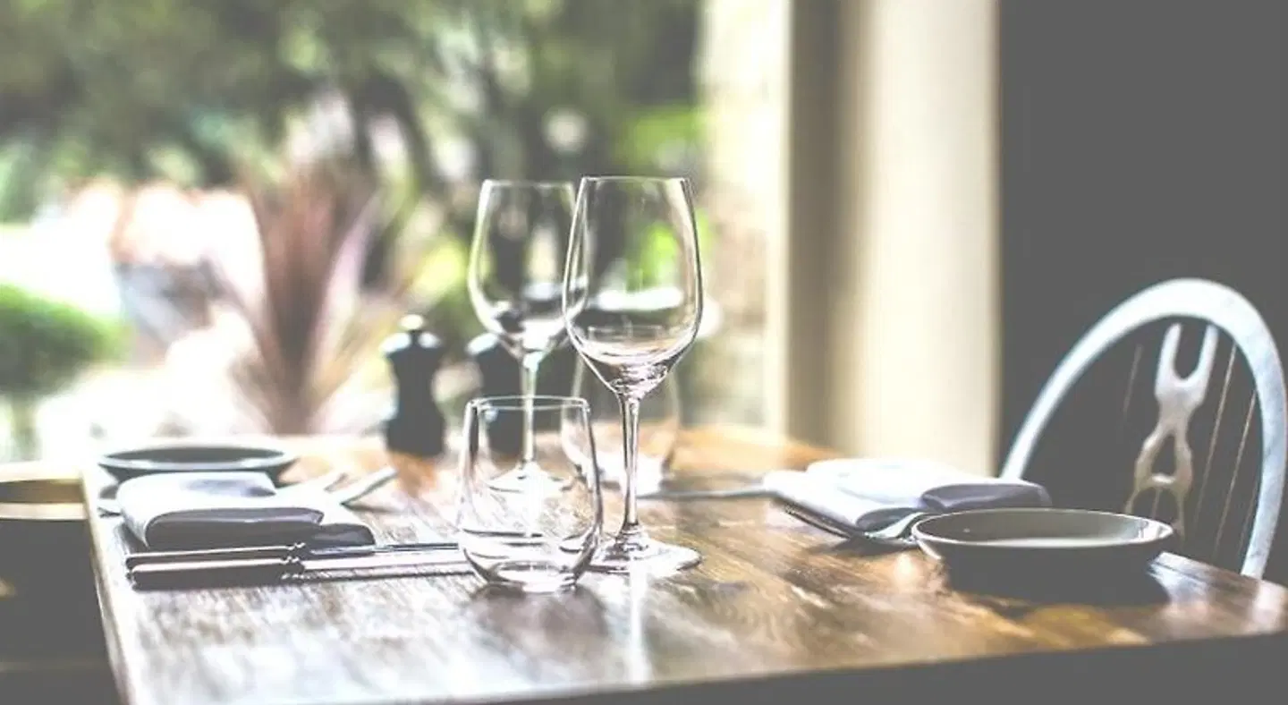 Parva Farmhouse Riverside Guesthouse Restaurant