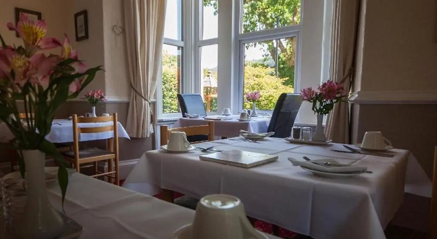 Mary's Court - Mairlys Guest House Restaurant