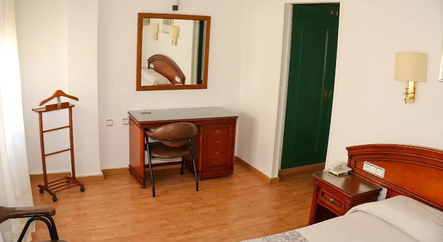 Cardinal ROOM_EXAMPLE