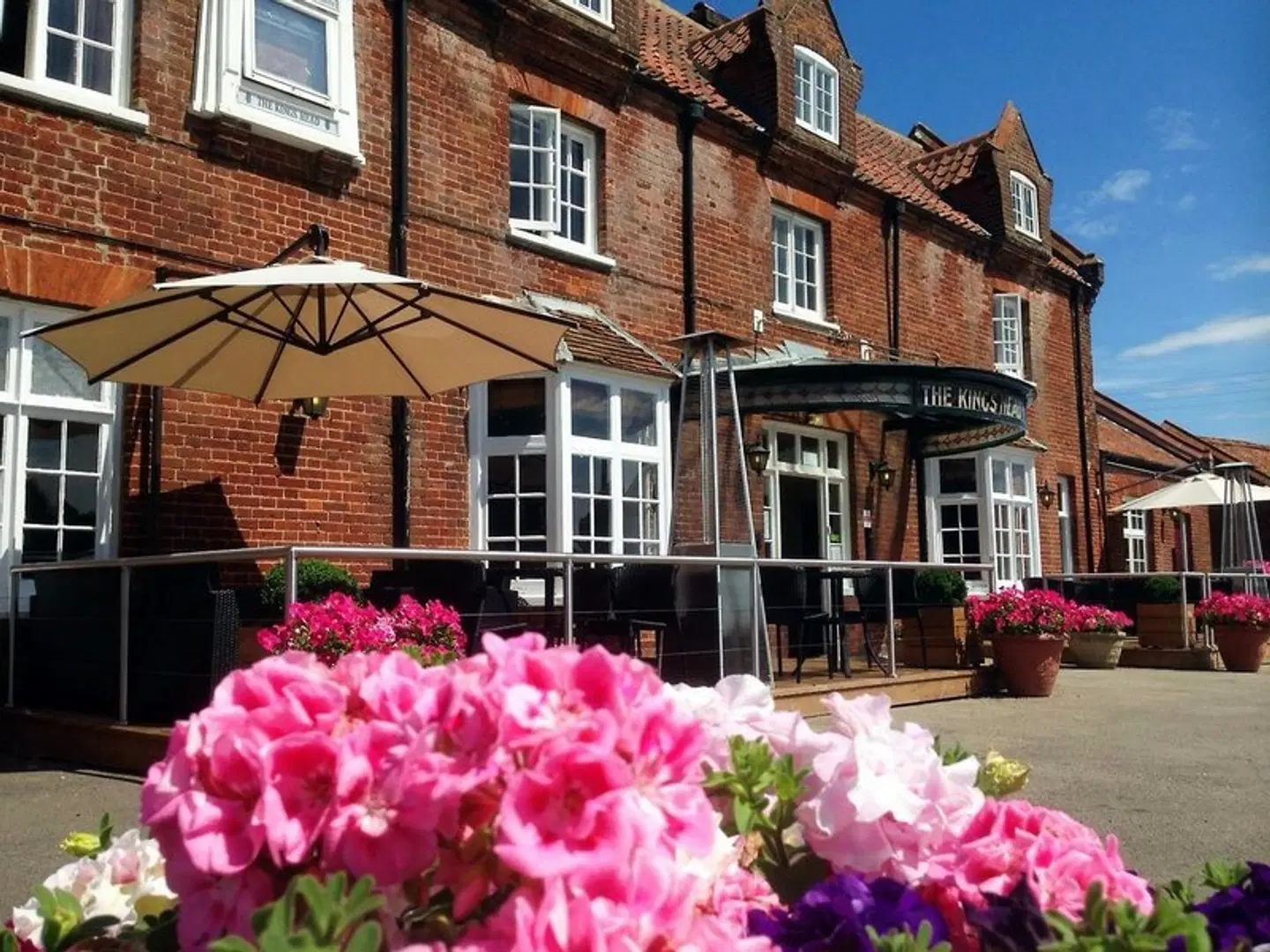 Kings Head Hotel EXTERIOR