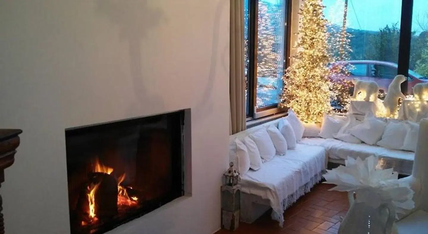 Afroditi Arhontiko ROOM_EXAMPLE