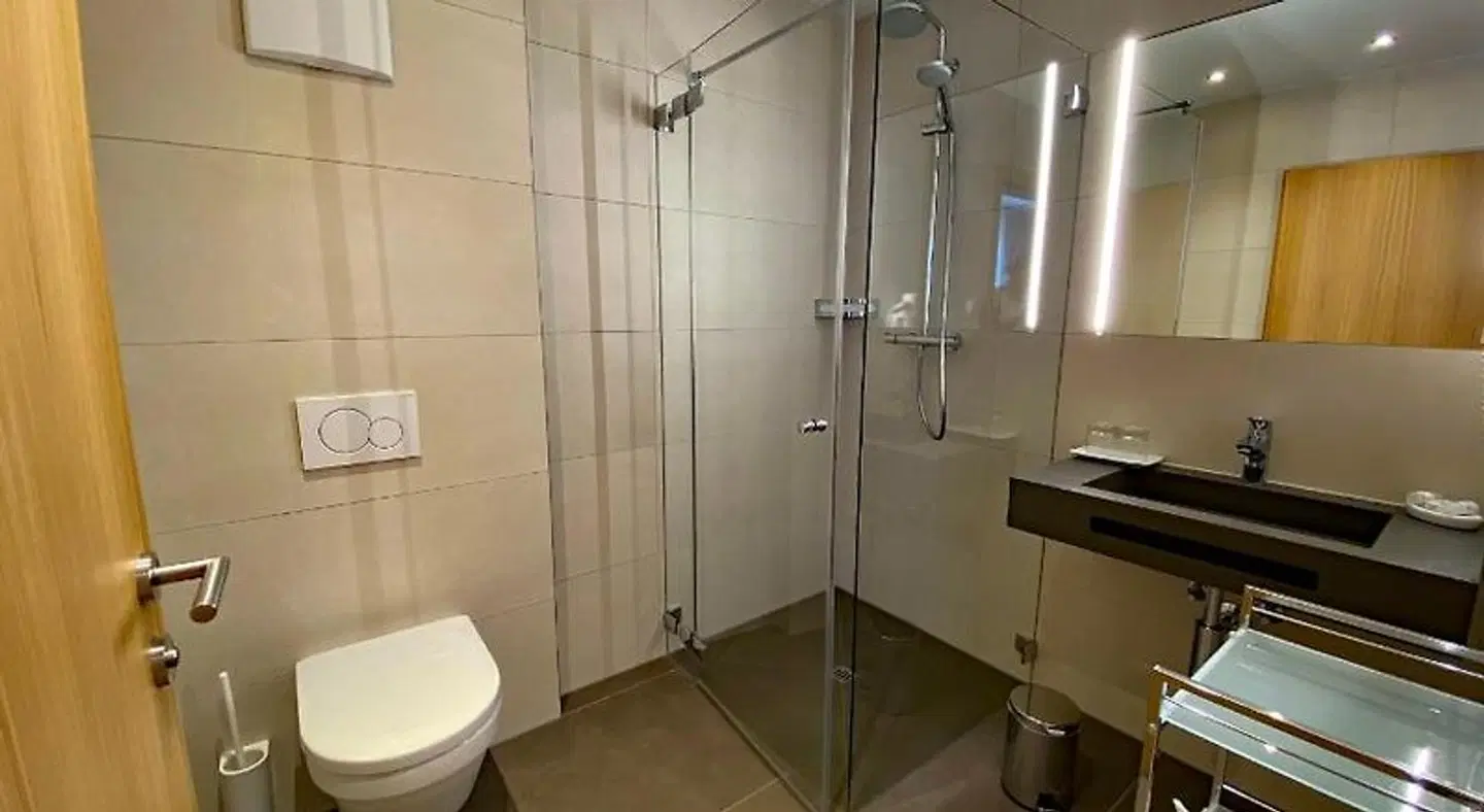 Hotel Garni Enzian Badezimmer