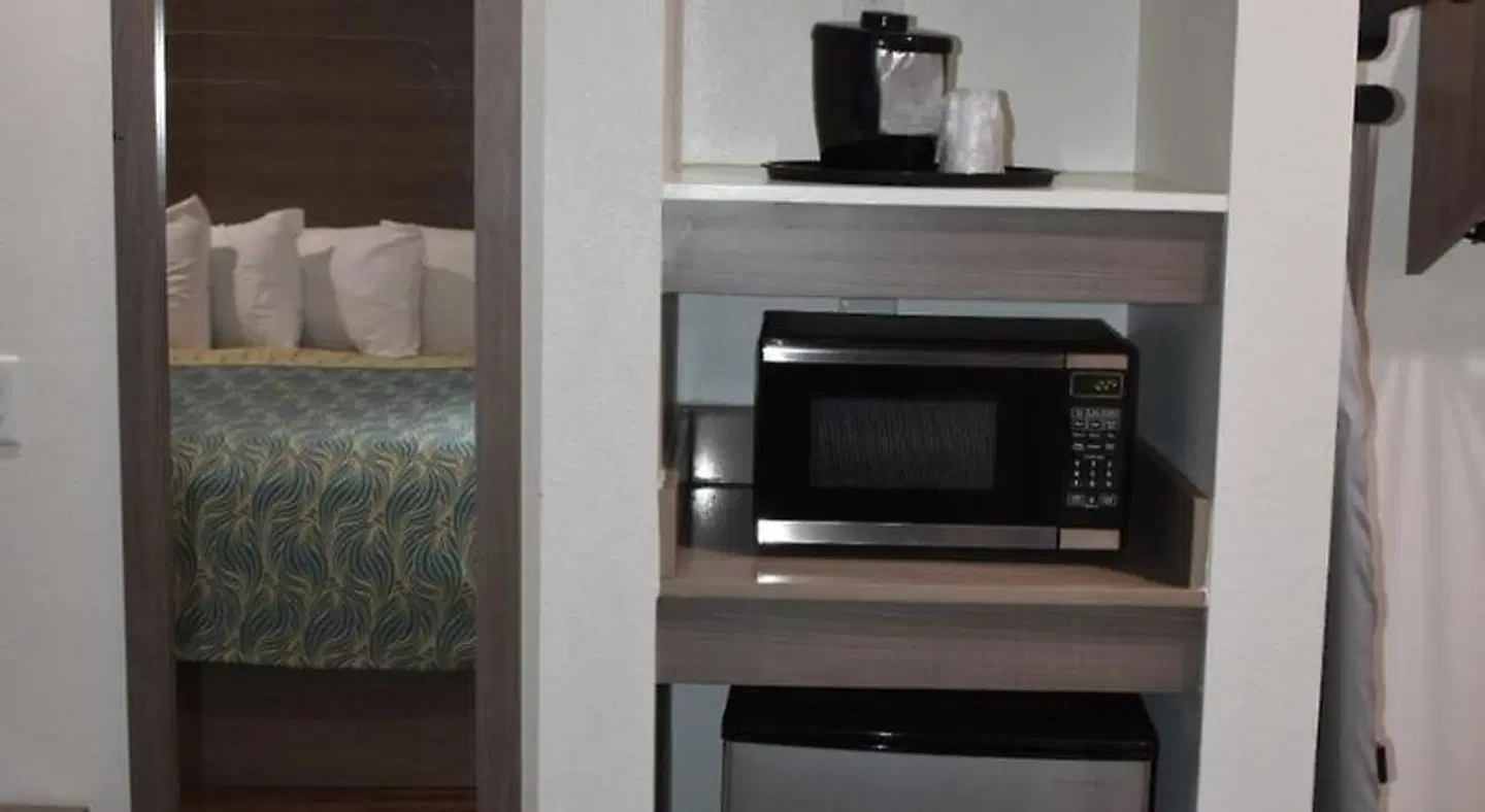 Grand Villa Inn & Suites- Humble ROOM_EXAMPLE
