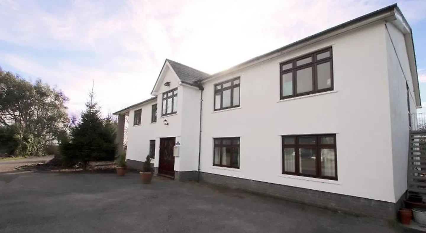 Vale Park Hotel EXTERIOR