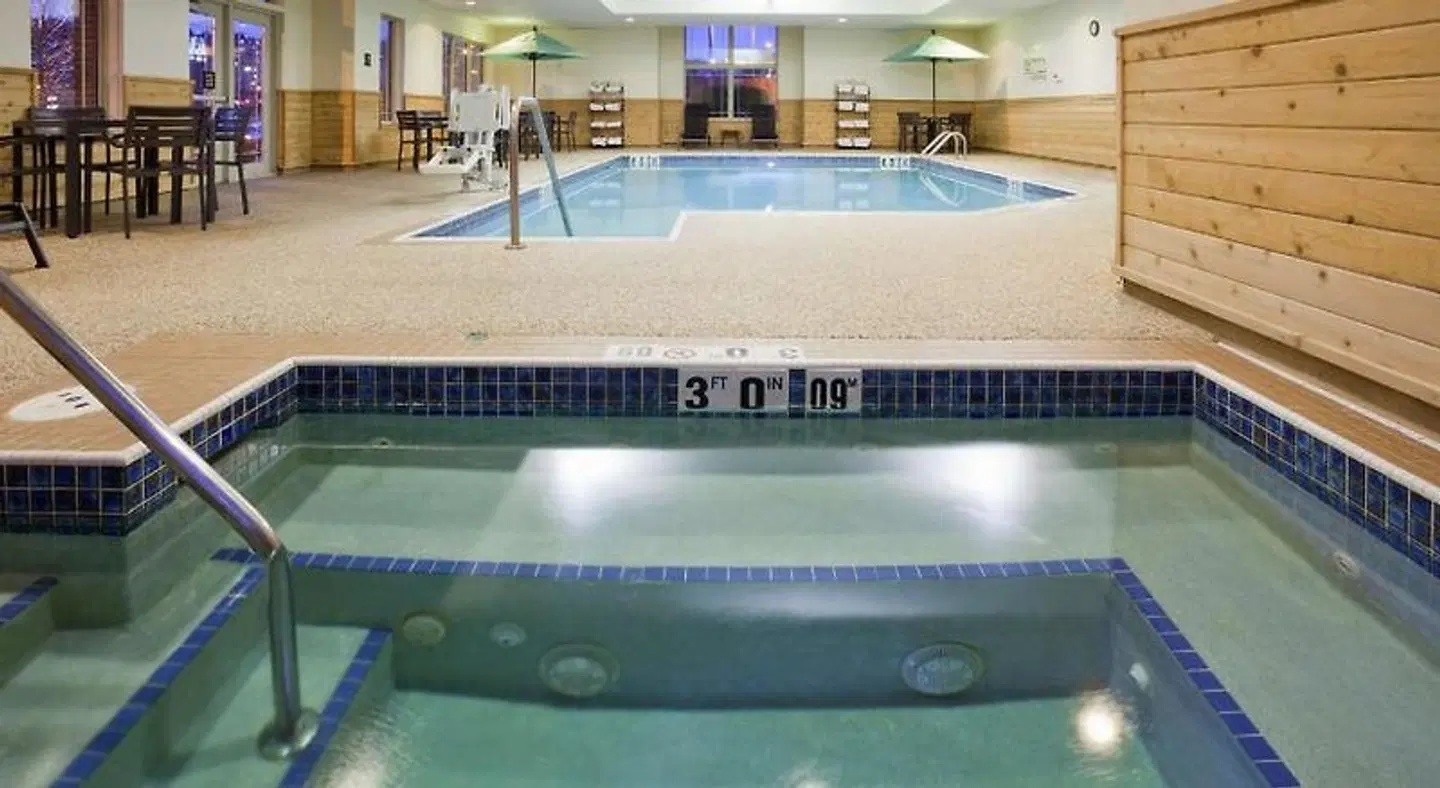 Hampton Inn Duluth-Canal Park Hallenbad