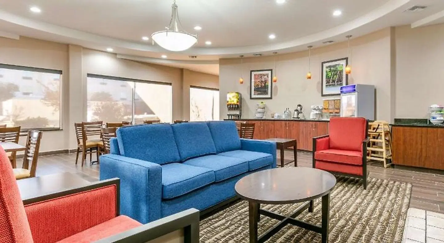 Comfort Inn & Suites Van Buren-Fort Smith LOUNGE_LOBBY
