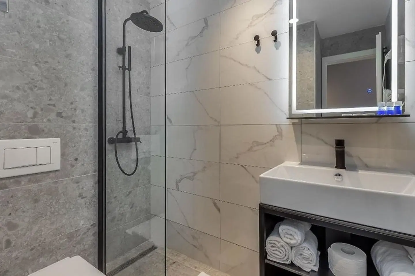 Ad Turres Holiday Resort Badezimmer