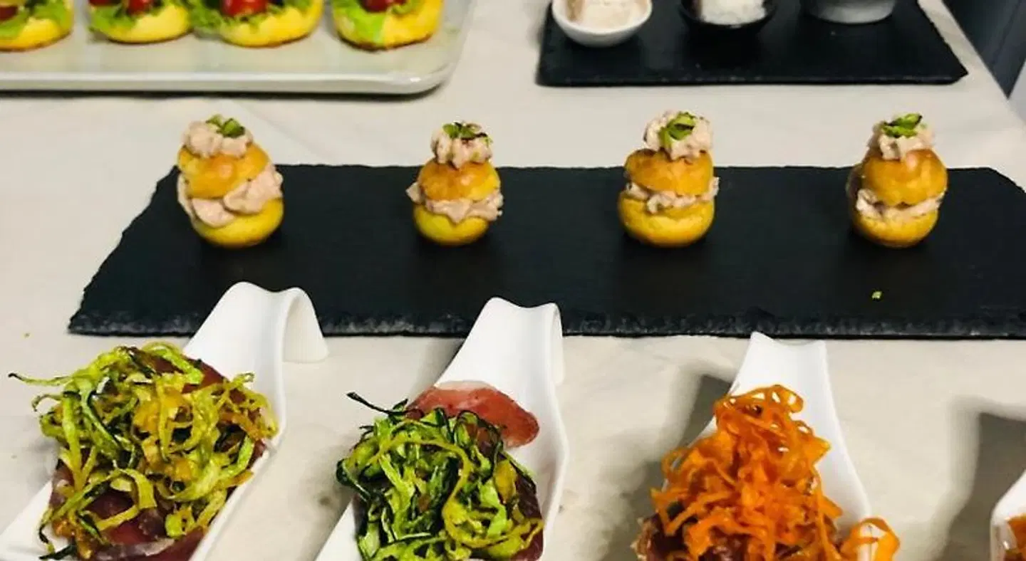 Mentore R&B Restaurant