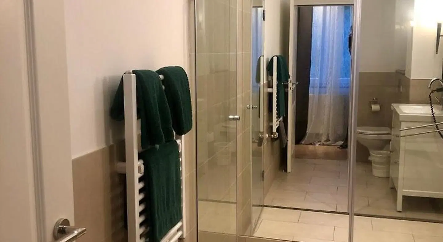 Ramor Hotel Badezimmer