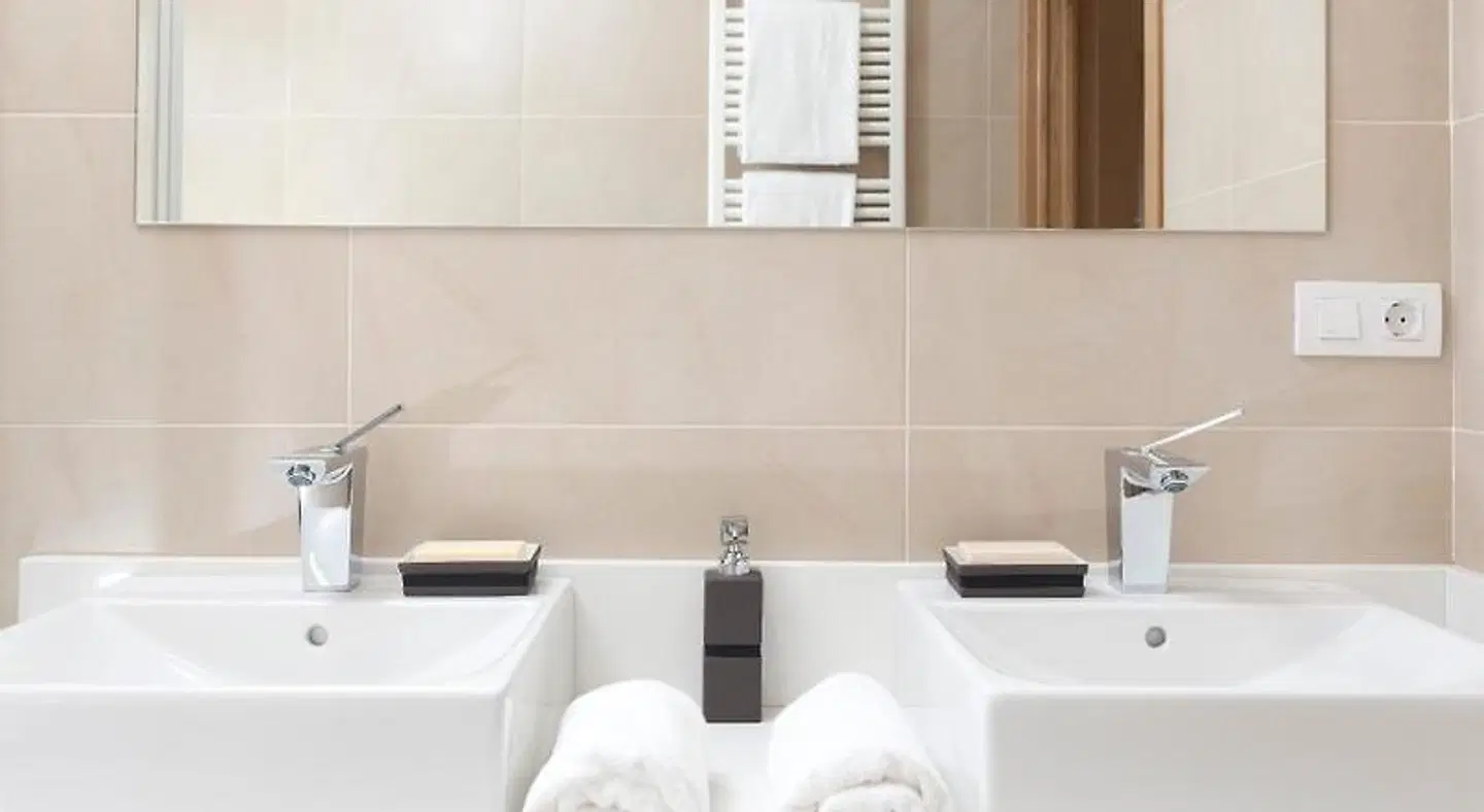 Aparthotel Jardines de Aristi Badezimmer
