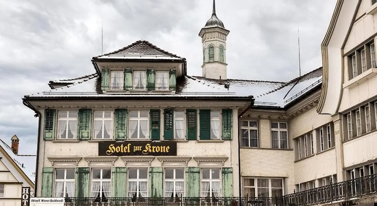 Krone EXTERIOR