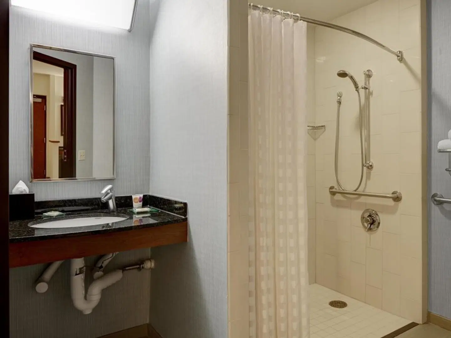 Hyatt Place Fort Wayne - Northwest Badezimmer