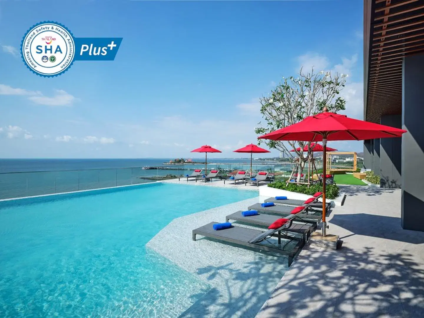 Novotel Sriracha & Koh Si Chang Marina Bay OUTDOOR_POOL