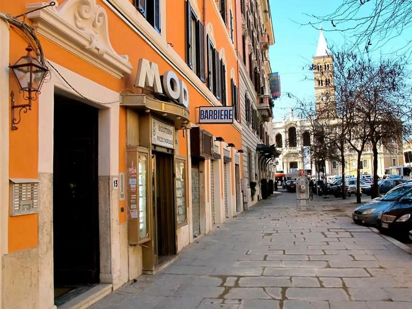 The Bluehostel EXTERIOR