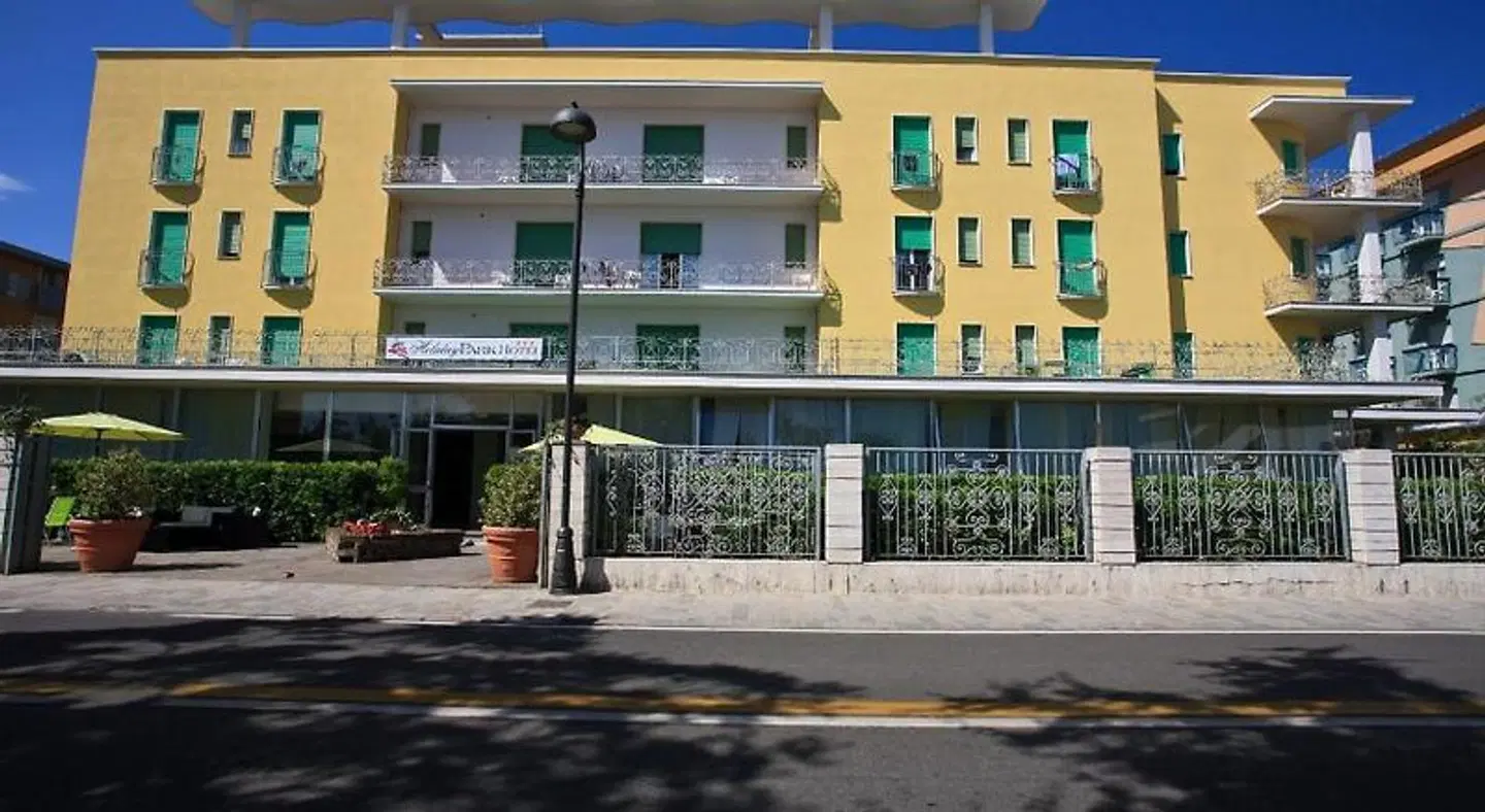 Holiday Park EXTERIOR