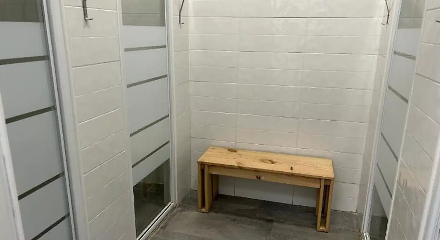 Albergue SCQ Badezimmer