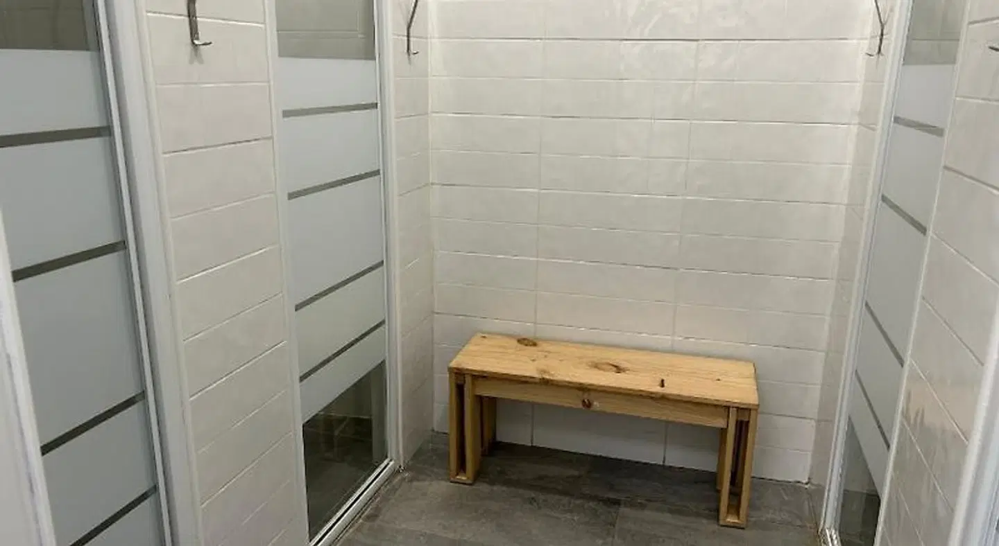 Albergue SCQ Badezimmer