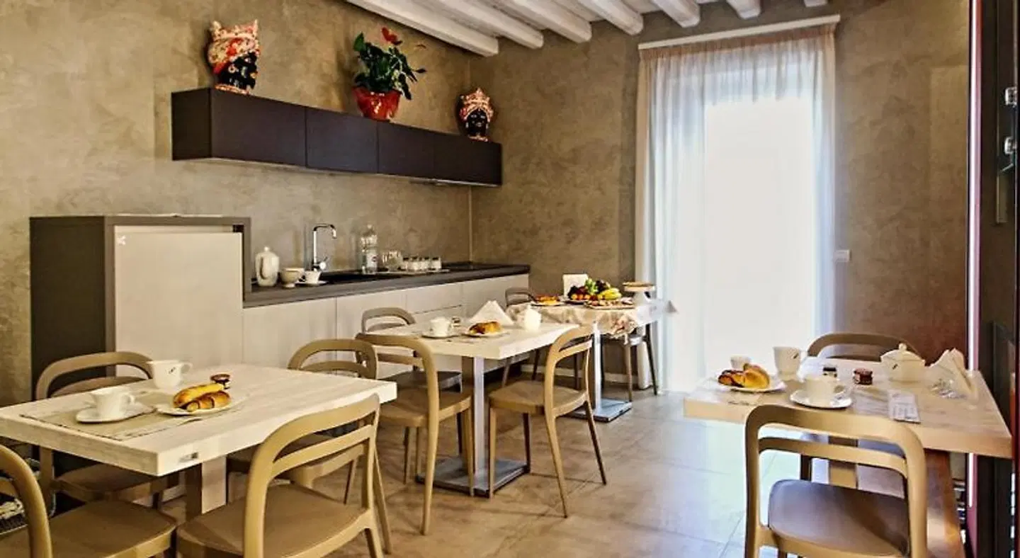 Notti O' Tunn Restaurant