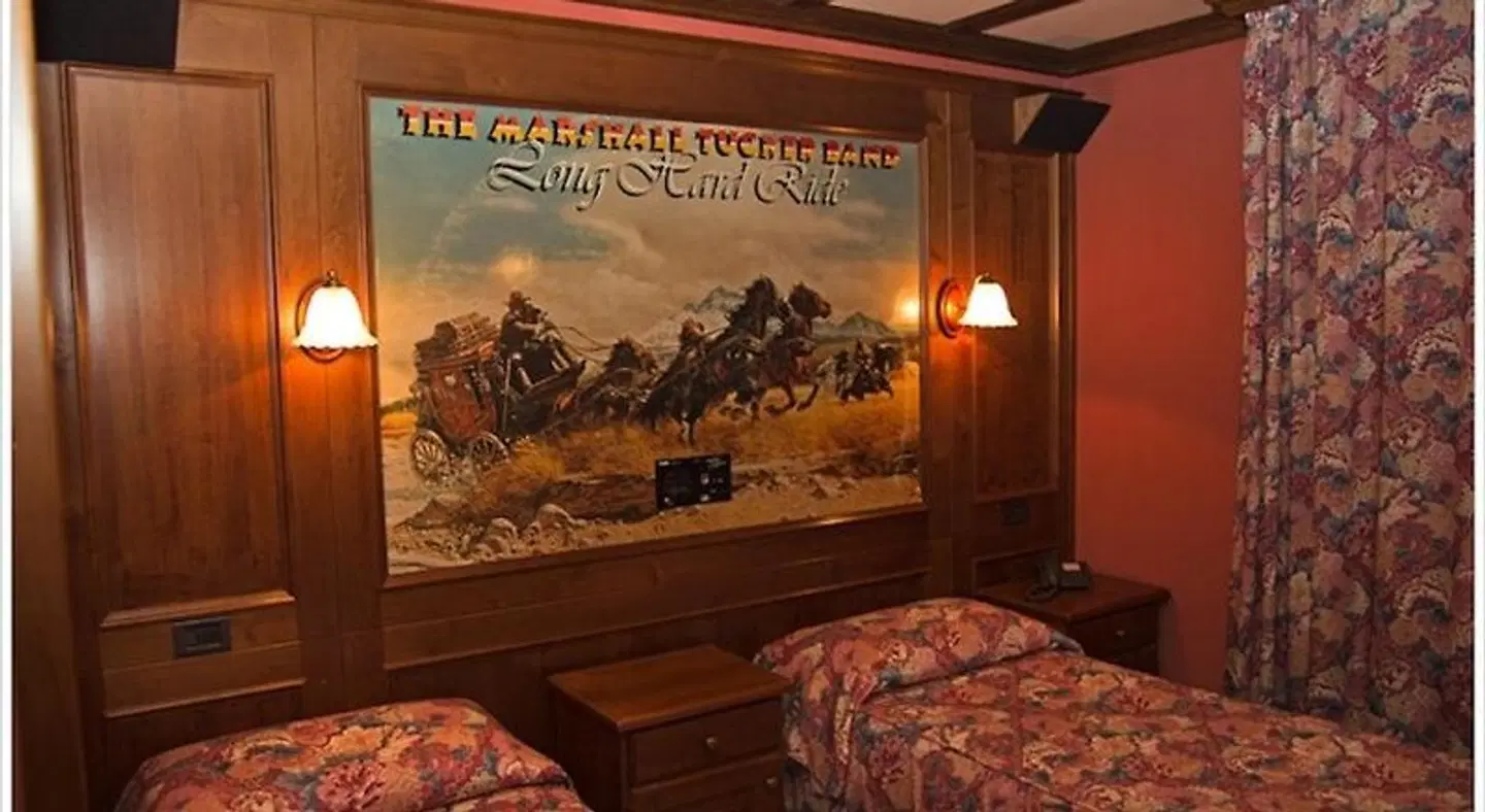 California ROOM_EXAMPLE