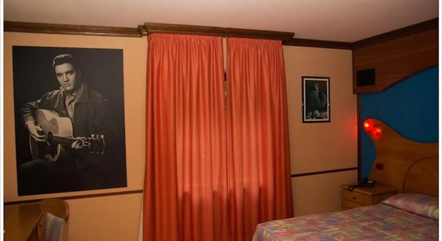 California ROOM_EXAMPLE
