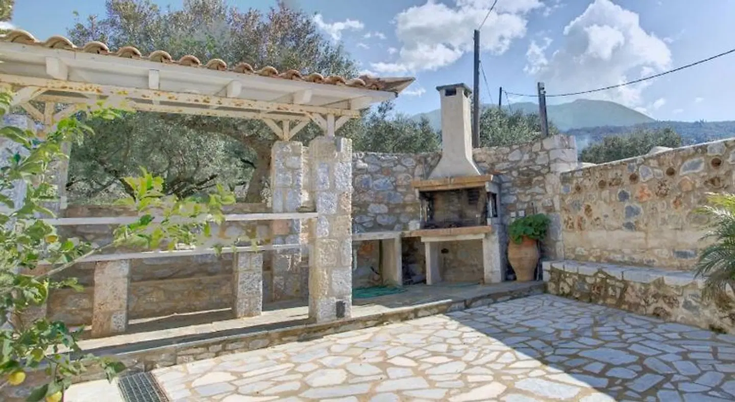 Mani Stone Towers EXTERIOR