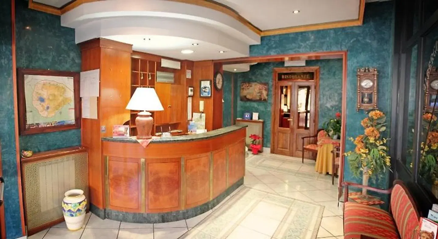 Nespolo D'Oro LOUNGE_LOBBY