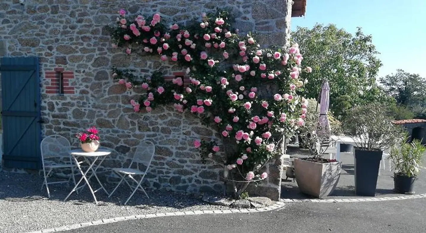 Le Chiron de La Roche EXTERIOR