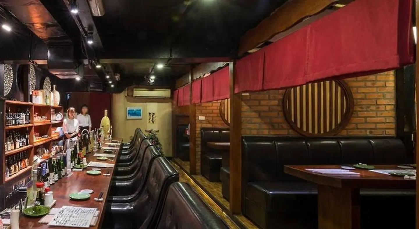 Azumaya Hai Ba Trung 1 Hotel Bar