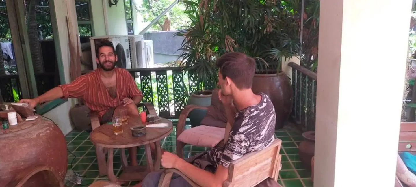 Plus Hostel Ayutthaya Terrasse