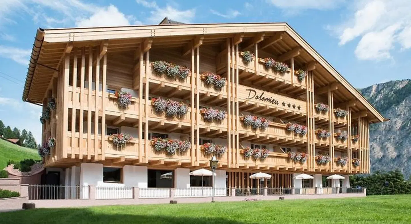 Hotel Garni Dolomieu EXTERIOR