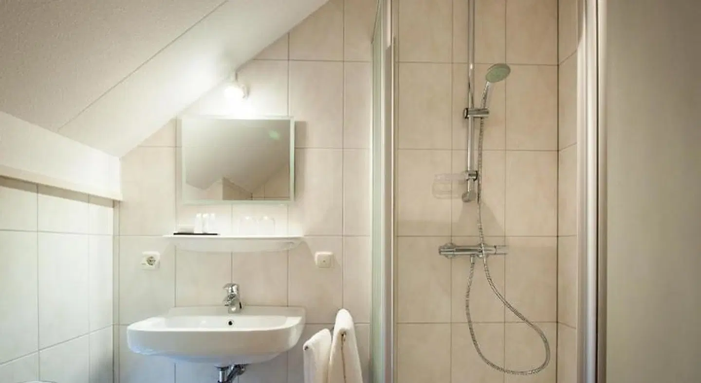Mert 5 Badezimmer