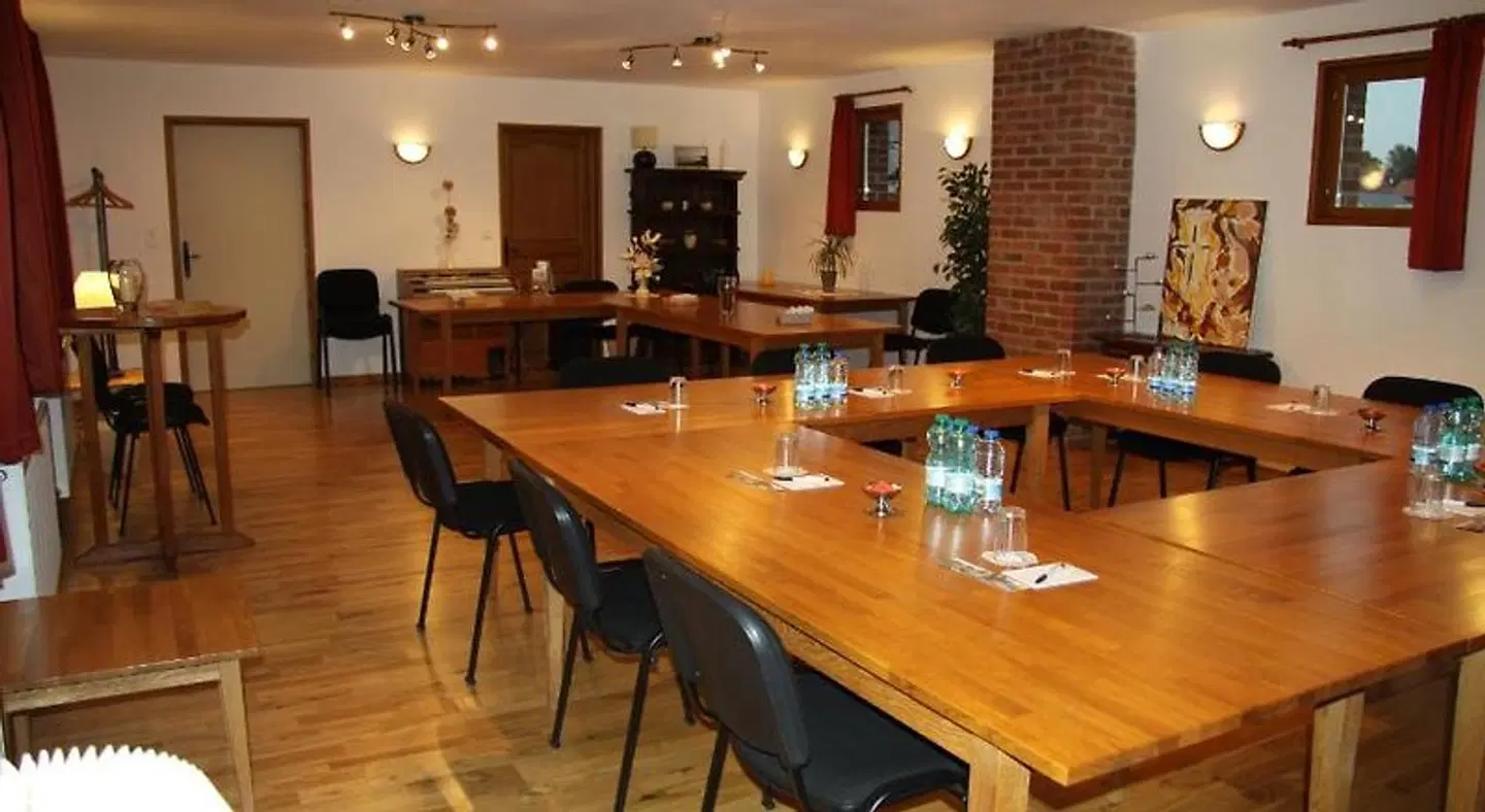 Hôtel Les Charmilles de Mormal Konferenz