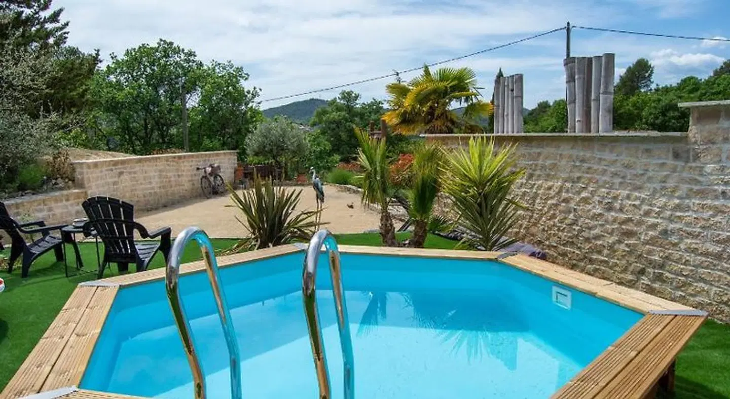 L'instant Magique OUTDOOR_POOL